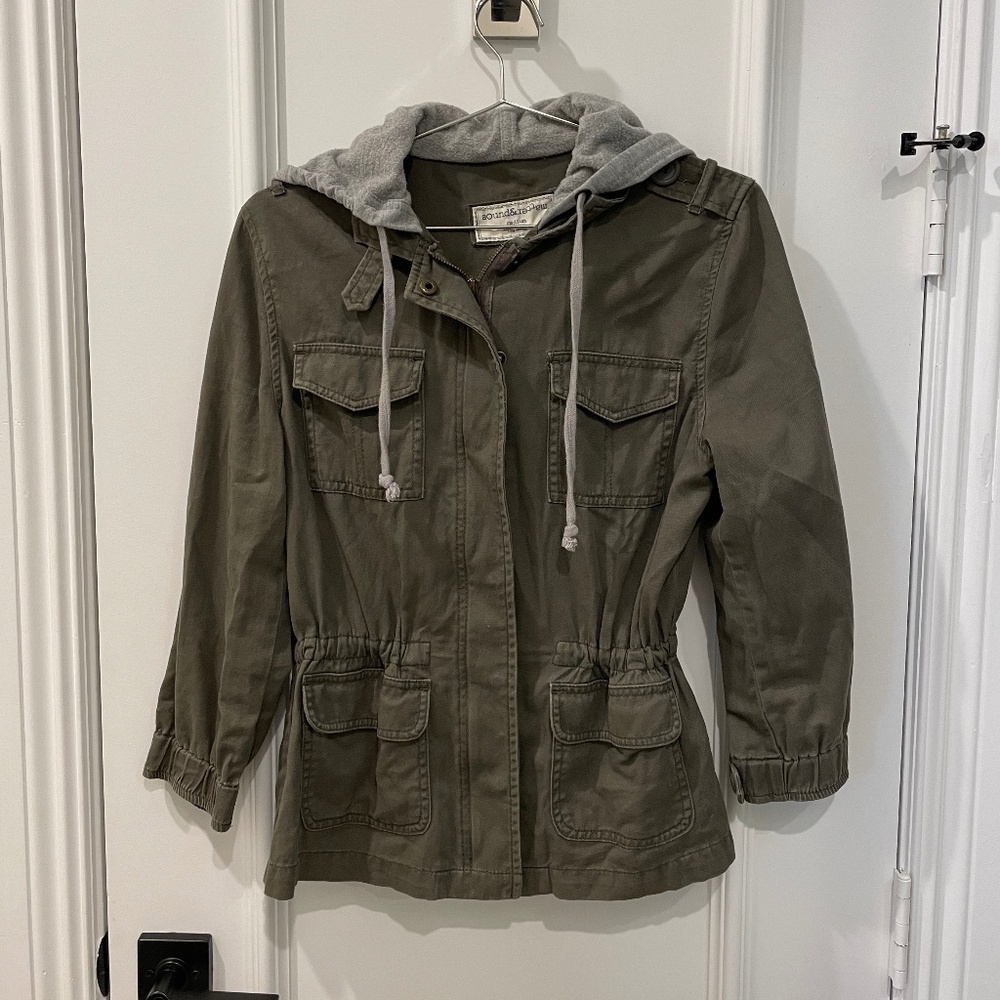 Sound & Matter Women's Hooded Canvas Jacket; 3/4 Sleeve; Olive/Grey; Size M